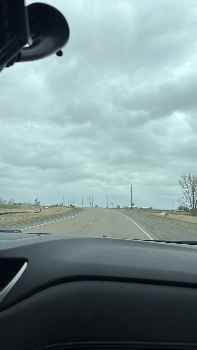 YappinAddy's tweet photo. It’s been a little over a year since I’ve been home. How does one top off a 3 day road trip? By making the 4th day a Zach Bryan concert. Making my once a year appearance back to Ohio and seeing the man the myth the legend himself @zachlanebryan https://t.co/ZRNwsYOMOf