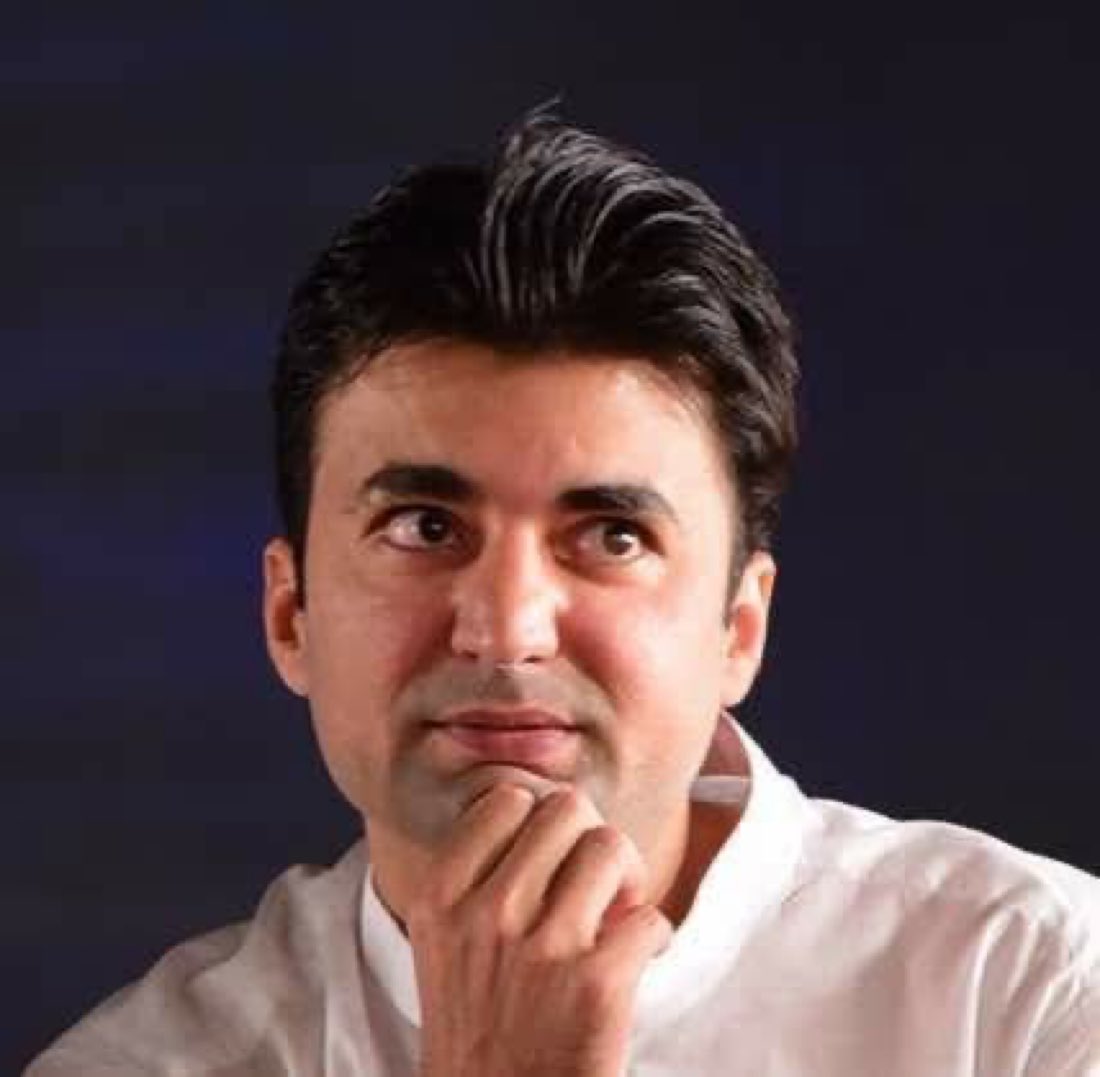 مراد نے بلکل درست کہا ہے جب باقی فیصلے خود کر سکتے ہو تو تحریک چلانے کا فیصلہ خود کیوں نہیں کر سکتے؟
