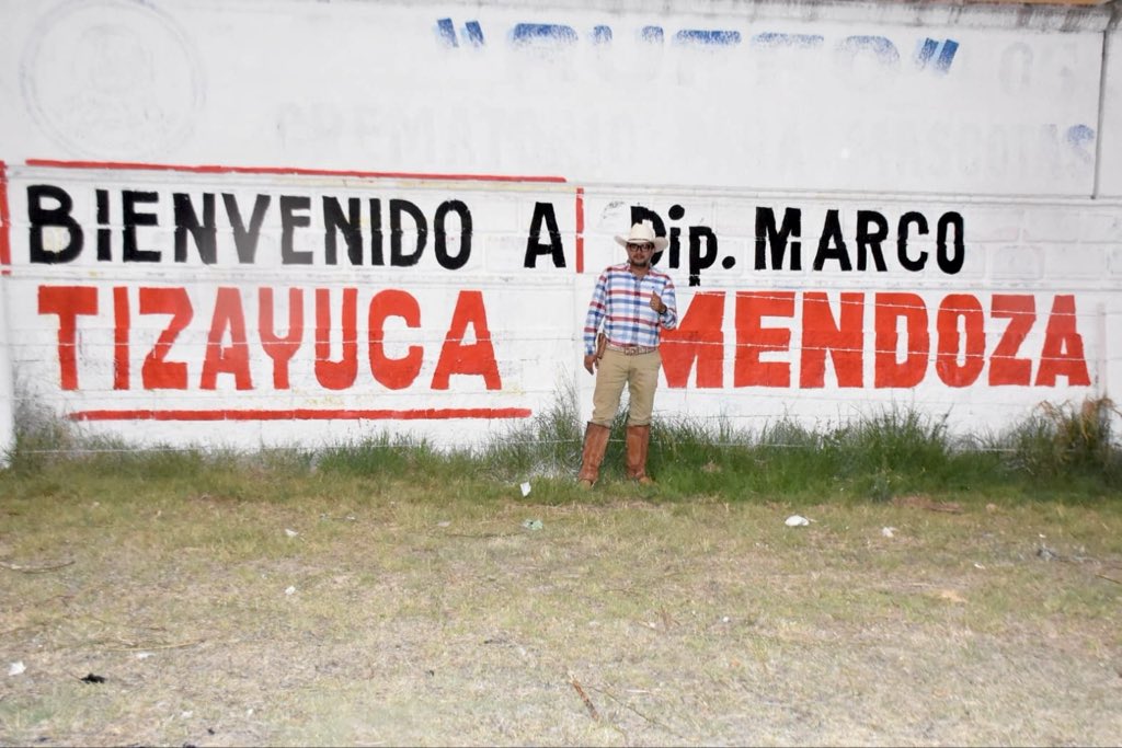 MarcoMendoza_B's tweet photo. ¡Gracias por todas las muestras de cariño! 

Seguiré caminando por todos nuestros municipios y comunidades, escuchando a la gente, buscando soluciones a lo que le duele al pueblo de #Hidalgo, trabajando desde el territorio, no desde la indiferencia del escritorio. 

#MMTuDiputado #CercaDeTi  🐴 🤠