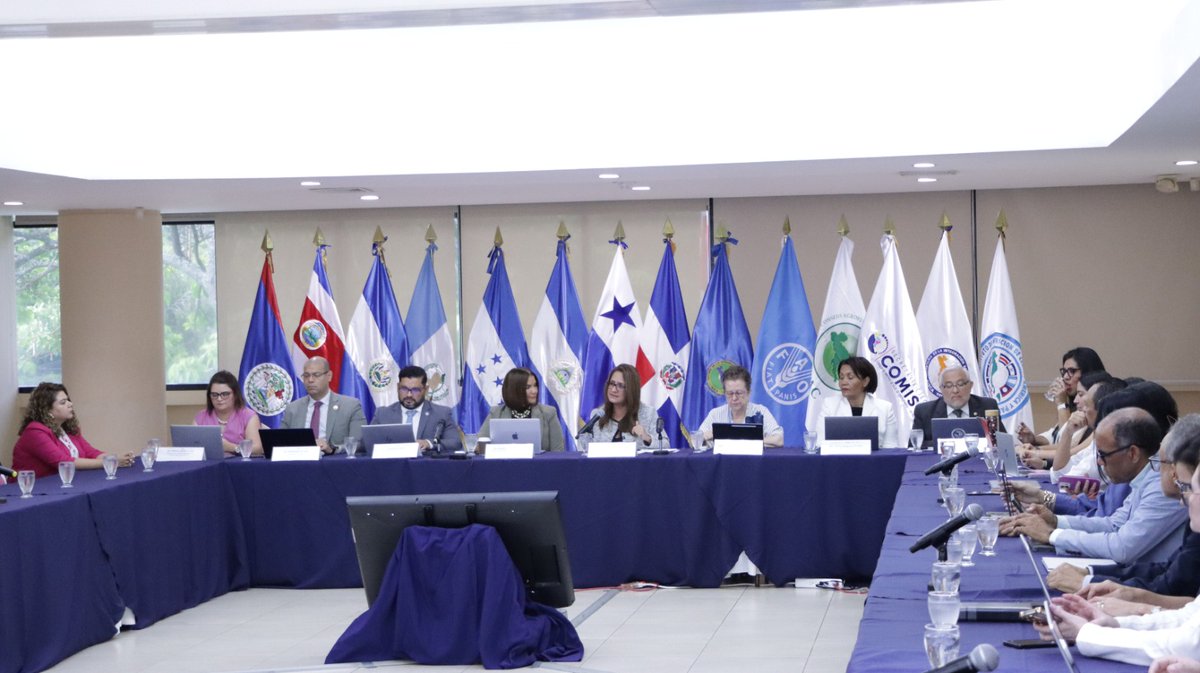 INCAP_NUTRICION's tweet photo. INCAP participa en diálogo regional sobre #SAN 🌱
La Licda. María Altagracia Fulcar Fulcar, directora del INCAP, representó al Instituto en este espacio de articulación regional.
#INCAP #INCAPnutricion #POLSAN https://t.co/7tNaxtCr4w