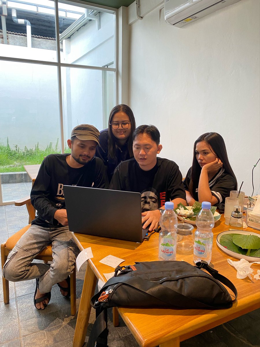 bobbyandre99's tweet photo. Ngerjain proyek 1M https://t.co/dBg41iwvGE