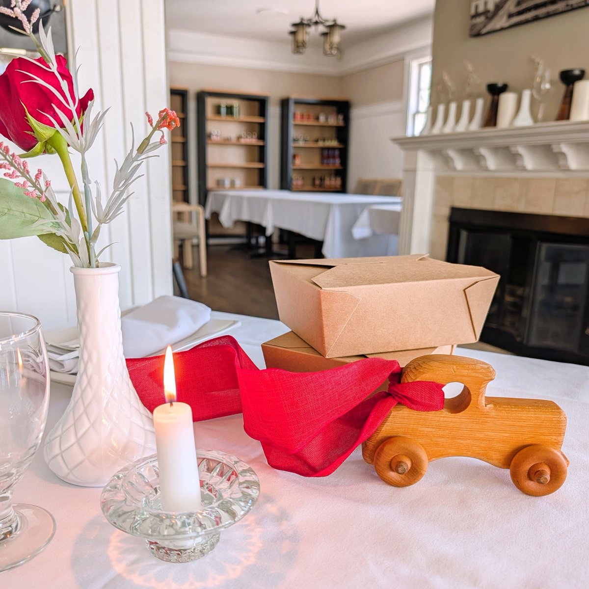 OldSurrey's tweet photo. Bringing your Old Surrey favourites to you! Local delivery available within Surrey, flat-rate $10. 

✷ May 6 Special ✷
Chicken Souvlaki served with garlic pita, Greek salad &amp; tzatziki

⌇

Ready-to-eat. Order by 5p Tue for fulfillment Wed b/t 5p-6p
🔗 https://t.co/VBeDWVjBsE https://t.co/p2d7Kk12Te