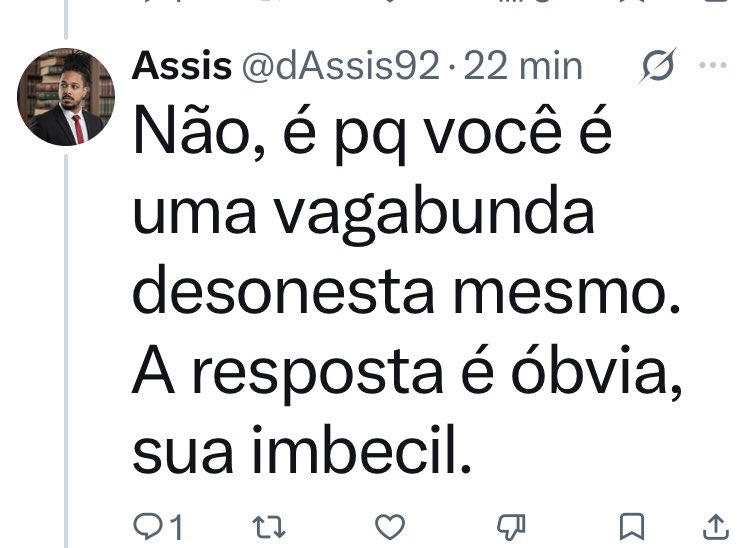 helena sampaio tweet media