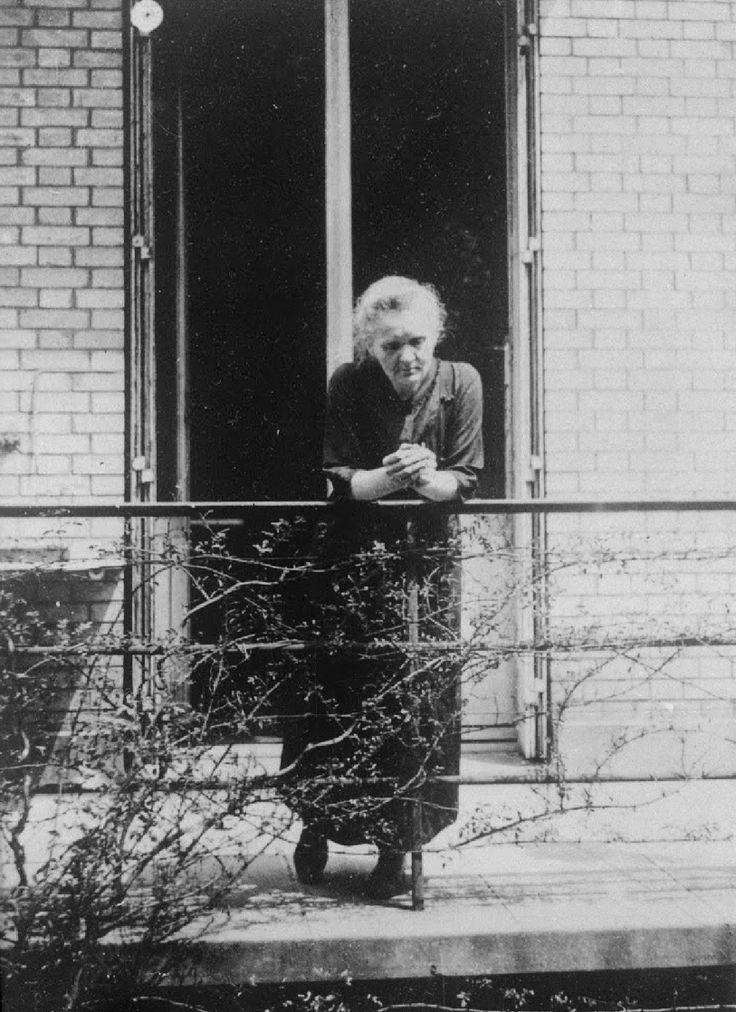 kuldipsurisView's tweet image. Nothing in life is to be feared; it is only to be understood.

 -  Marie Curie #quote