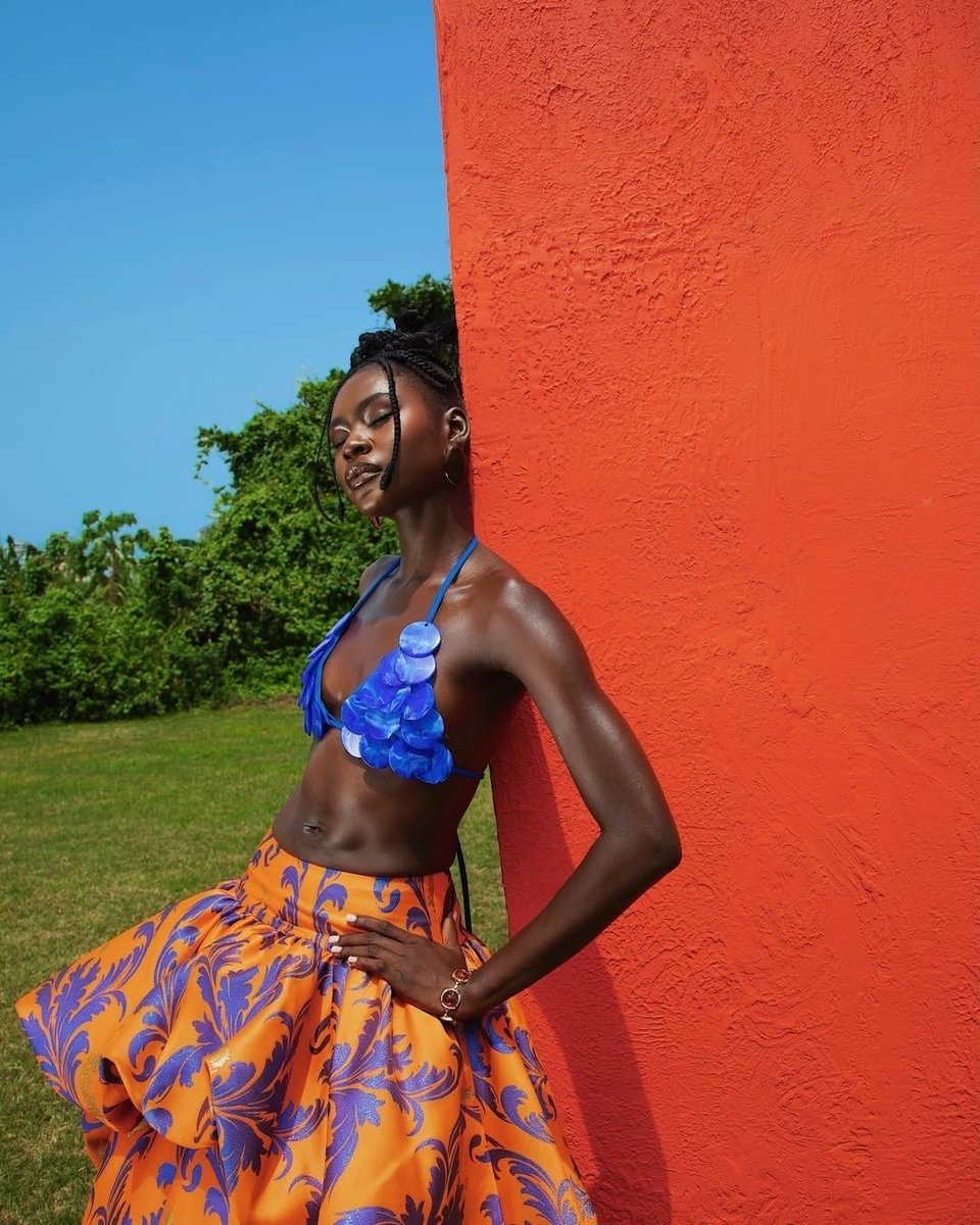 exminimalistmag's tweet photo. Rebecca Fabunmi for Kai Collective’s Never Getting Married collection
featuring the Reno Bralette by Maria Champ
#NeverGettingMarried https://t.co/qZWHWDnles