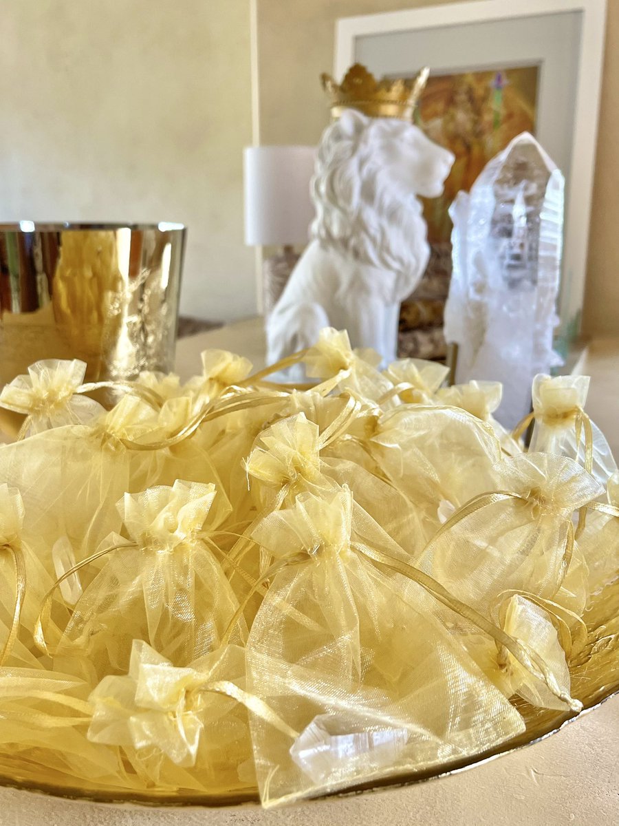 Arkansas double-terminated quartz crystals getting ready for the Convergence ✨💎✨

These frequency-infused beings will be in our Master grid, then go home with attendees to anchor the Light and Kryst experience Worldwide. 

💎We have a few seats left for our Sedona event.