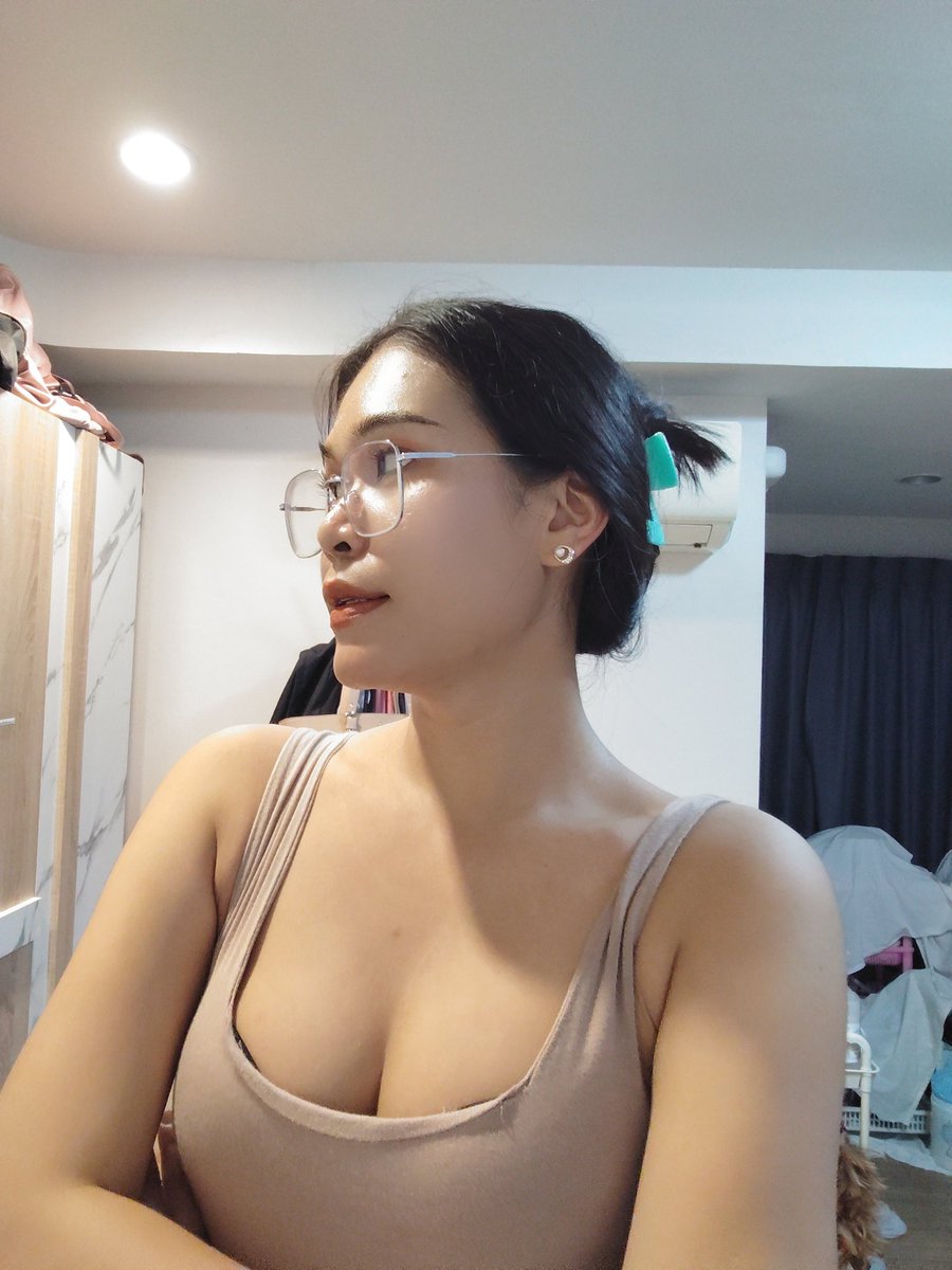 ออยลี่ tweet media