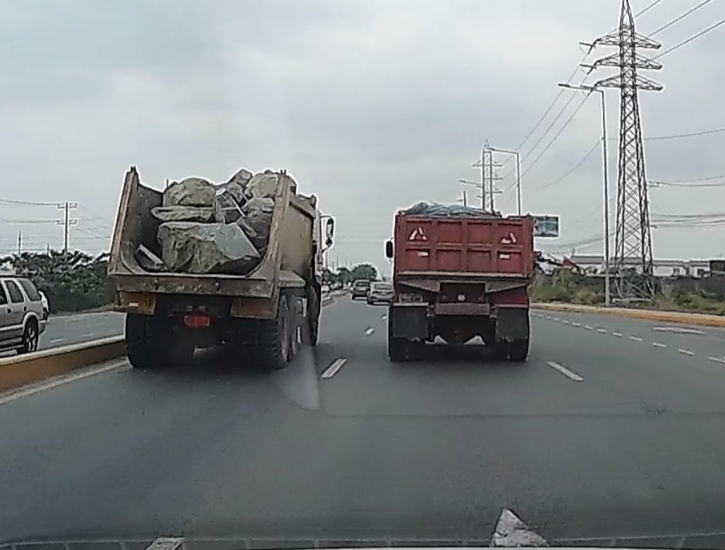 santmigue86's tweet photo. Esa es la seguridad que tienen estos irresponsables y la @CTEcuador ? 

@EmergenciasEc @ComunidLaAurora @AlcaldiadeDaule https://t.co/Vi3UKsq2JC