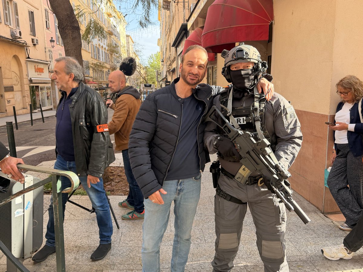 DCamugliani's tweet photo. Tournage film le clan 2😜💪 https://t.co/Qyqe8Eb1SK