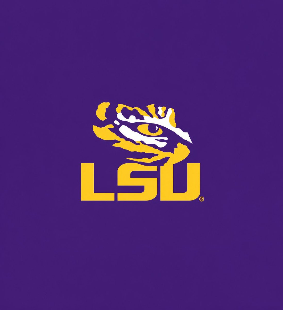 DariasJohnson's tweet photo. I am blessed to receive an offer from Louisiana State University 
@CoachSterlLuc @bmpetersonsport @TrenchesElite @Coach_McGuire5 

@AnnaH247 @adamgorney @ChadSimmons_ @LSUfootball https://t.co/xKduL1HmxB