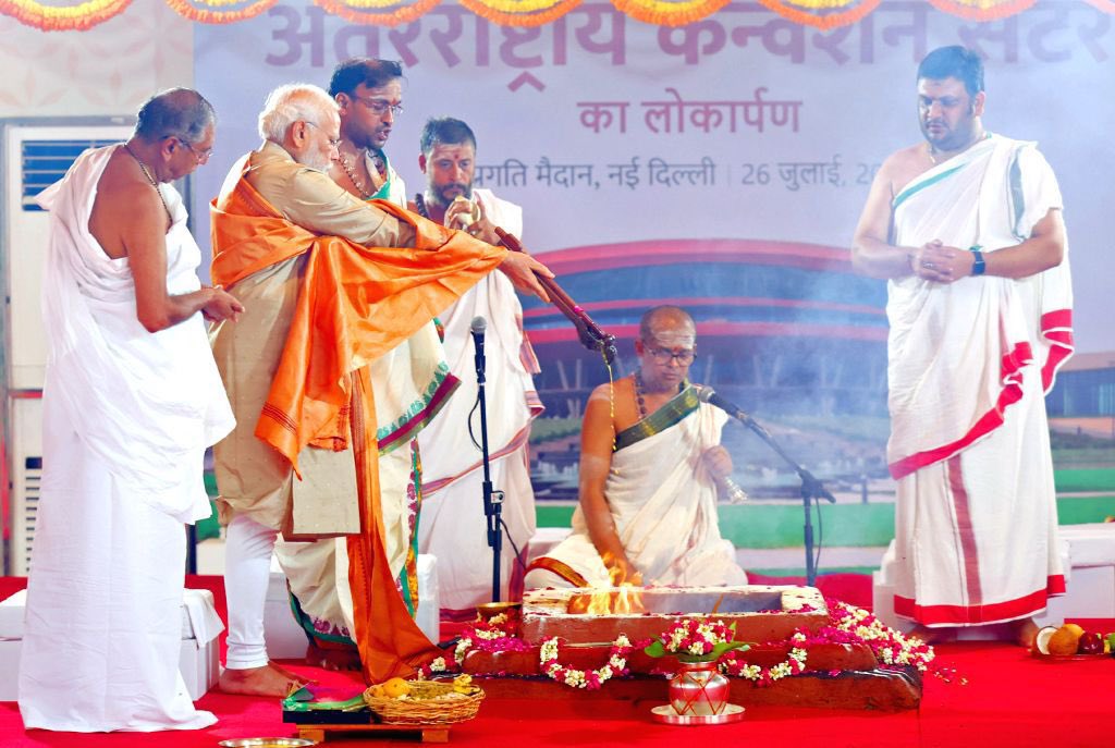 VarierSangitha's tweet photo. 🚩 With the blessings of Bhagwan Prabhu Shri Ram Ji & Ma Kali
Uddhav Thackeray ..
Sharad Pawar ...
Akhilesh Yadav...
Naveen Patnaik..
Lalu-Tejashwi...
Kejriwal...
Gaurav Gogoi....
Stalin....
Mamata Banerjee..
स्वाहा ....Swaha .. Swaha.. Swaha..🔥🔥 🔥
#AssemblyPolls https://t.co/MaAhxBu3el