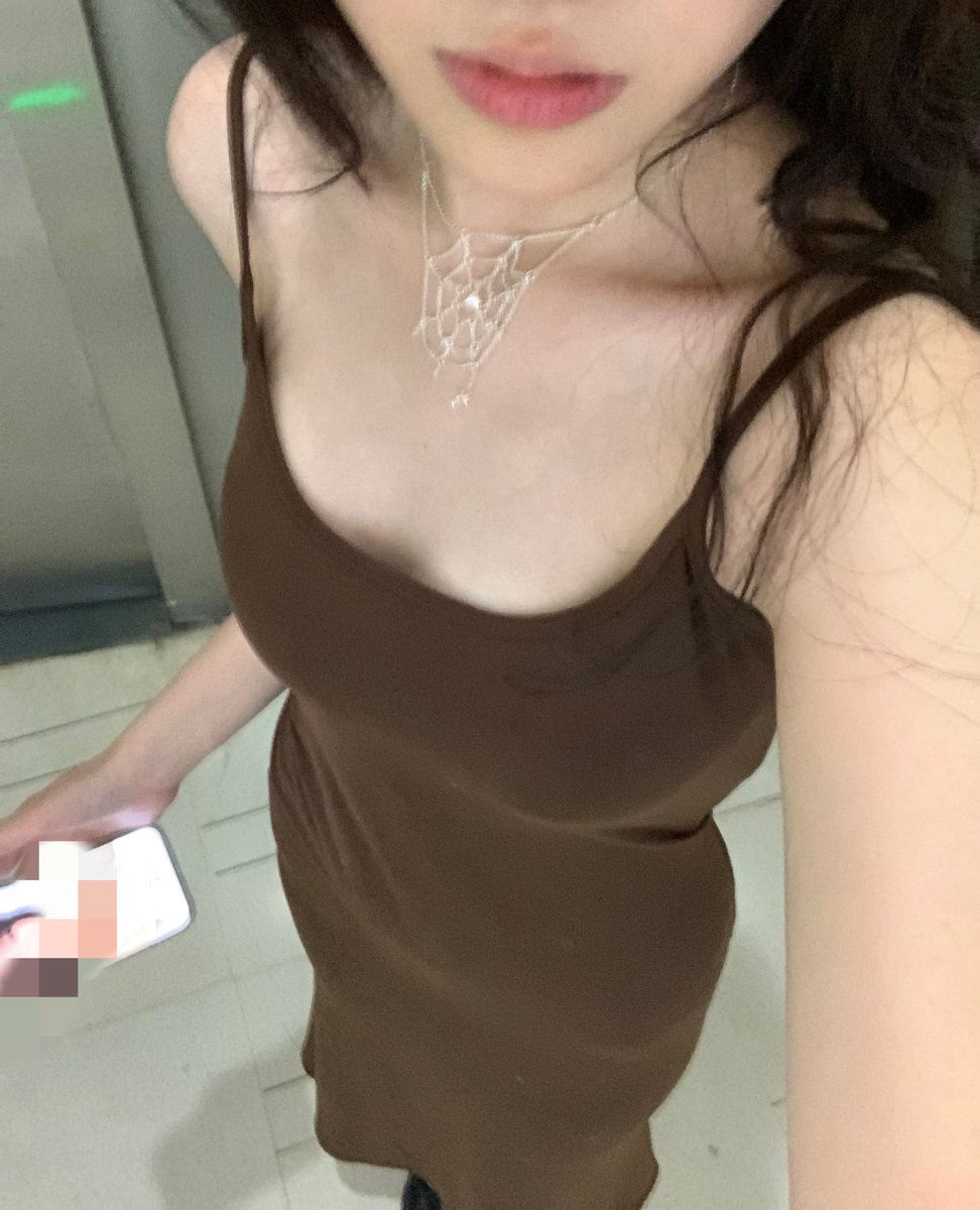 大奶子控 tweet media