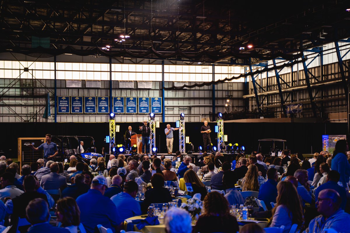 South Dakota State Jackrabbits tweet media