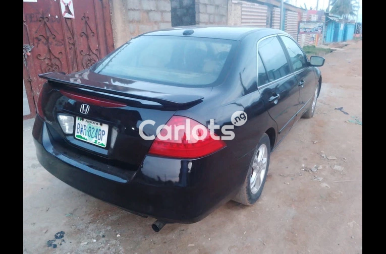 carlots_ng's tweet image. TOKS STANDARD 2007 HONDA ACCORD DC V4

For Price, More Picture, Negotiate with the owner/Dealer&amp;gt;&amp;gt; Visit our website&amp;gt;&amp;gt; carlots.ng/toks-standard-…

Attributes
Make
#Honda
Model
Accord
Body type
Sedan
Car History
Nigerian Used
Fuel type
Petrol
Color
Black
Year
2007