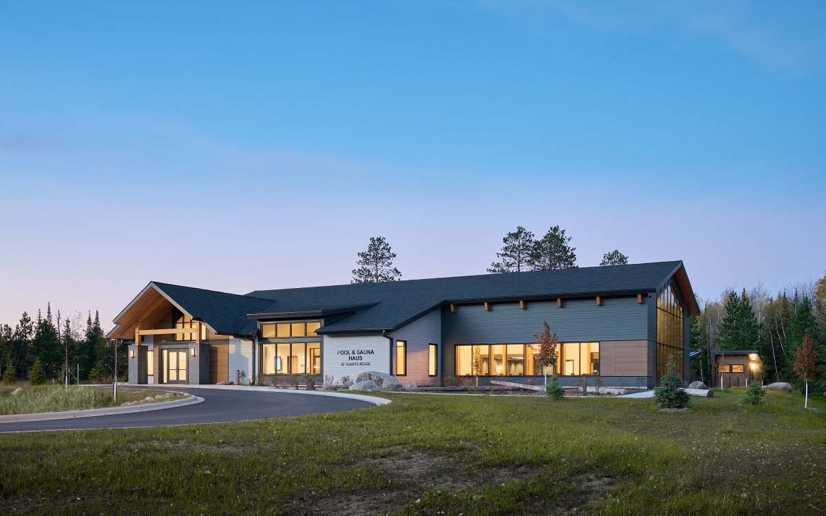 CMTAEngineers's tweet image. This new Pool &amp;amp; Sauna Haus at Giants Ridge offers a year-round space that is pushing the envelope on #EnergyEfficiency. Pool #dehumidification units reclaim heat from the exhaust air, reusing it for the heating water system or heating of the building. Read more: