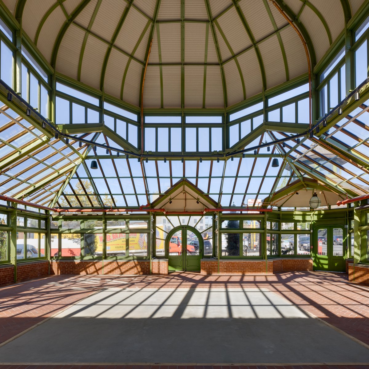 worldarchitects's tweet photo. #WorldBuildingOfTheWeek – The Green-House at Green-Wood by Architecture Research Office (ARO) adds offices and community spaces to Brooklyn’s Green-Wood Cemetery.
https://t.co/PhwtcS9Dk0
📸Rafael Gamo
#waofficial #ARO #GreenHouse #Brooklyn https://t.co/YxR3YLxYbM