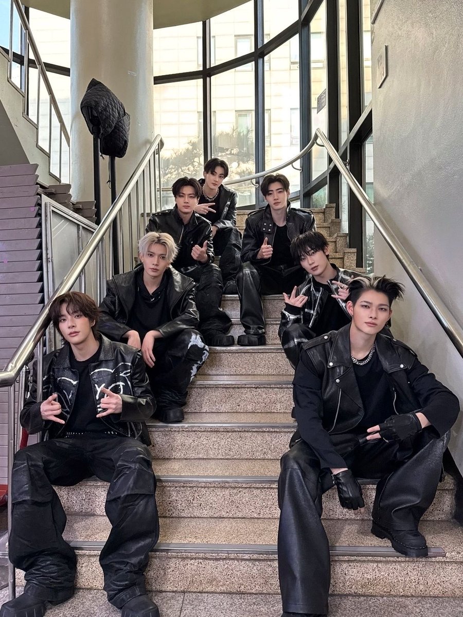Moon (OT7 ENGENE) tweet media