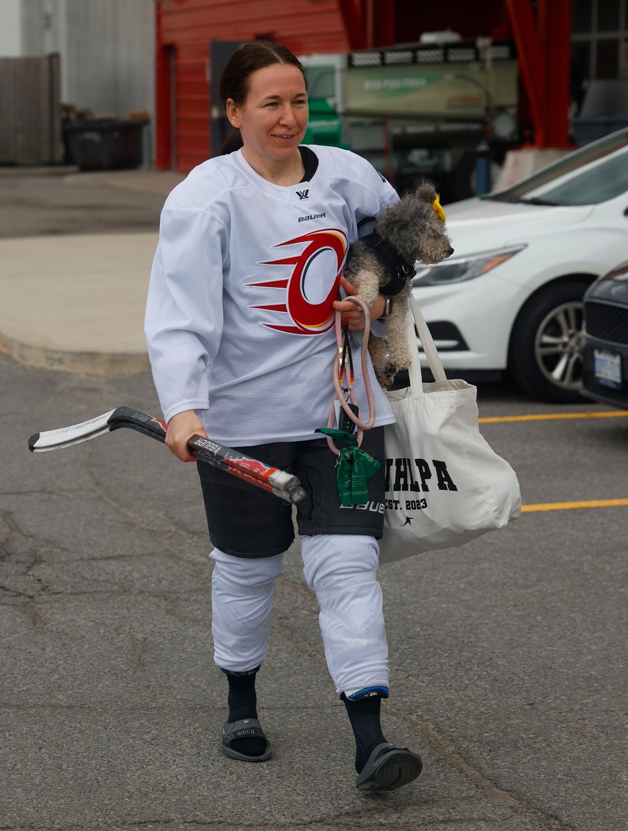 tonysunphoto's tweet image. #Ottawa #Charge sing happy birthday to Brianne Jenner during practice at the Bell Sensplex in Ottawa Tuesday. @pwhl_ott_gifs @PWHLOttUpdates #OttawaCharge @natashabaldin @ottsports #PWHL @thepwhlofficial #BrianneJenner