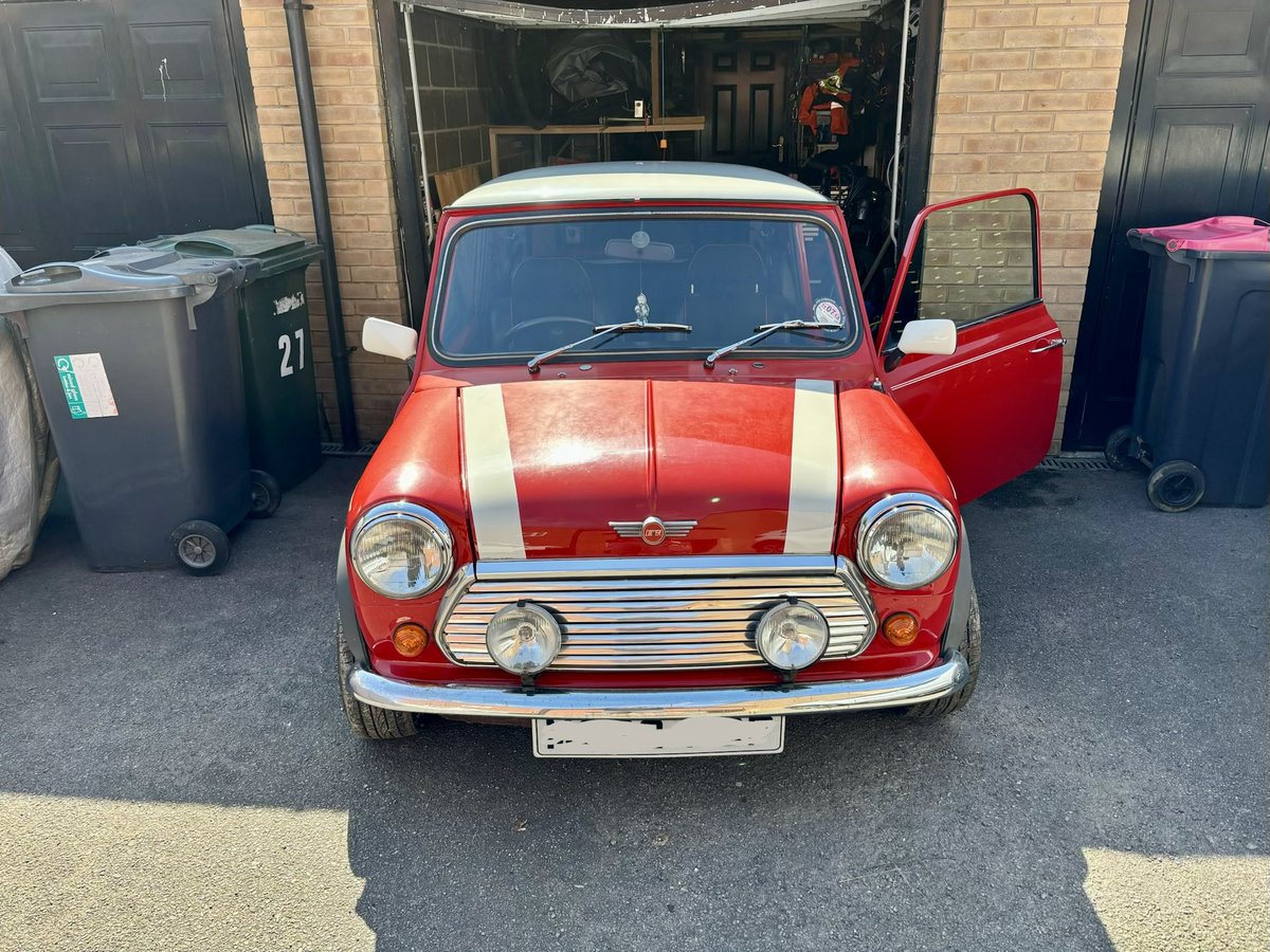 405_Mi16's tweet photo. Been offered a classic mini but has a misfire. Head gasket, ignition or injection system? Been off the road since 2015. It’s a 1995 Cooper https://t.co/DAPOJEJJfa