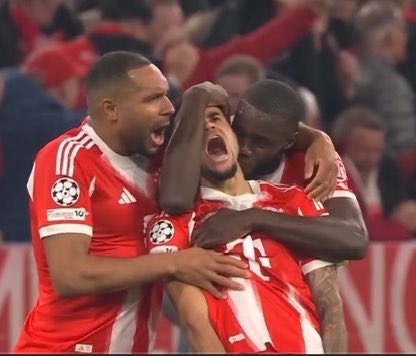 hekillshot's tweet photo. footballers will act like this and there will still be homophobic fans #hmm https://t.co/rxgAJmO7d9