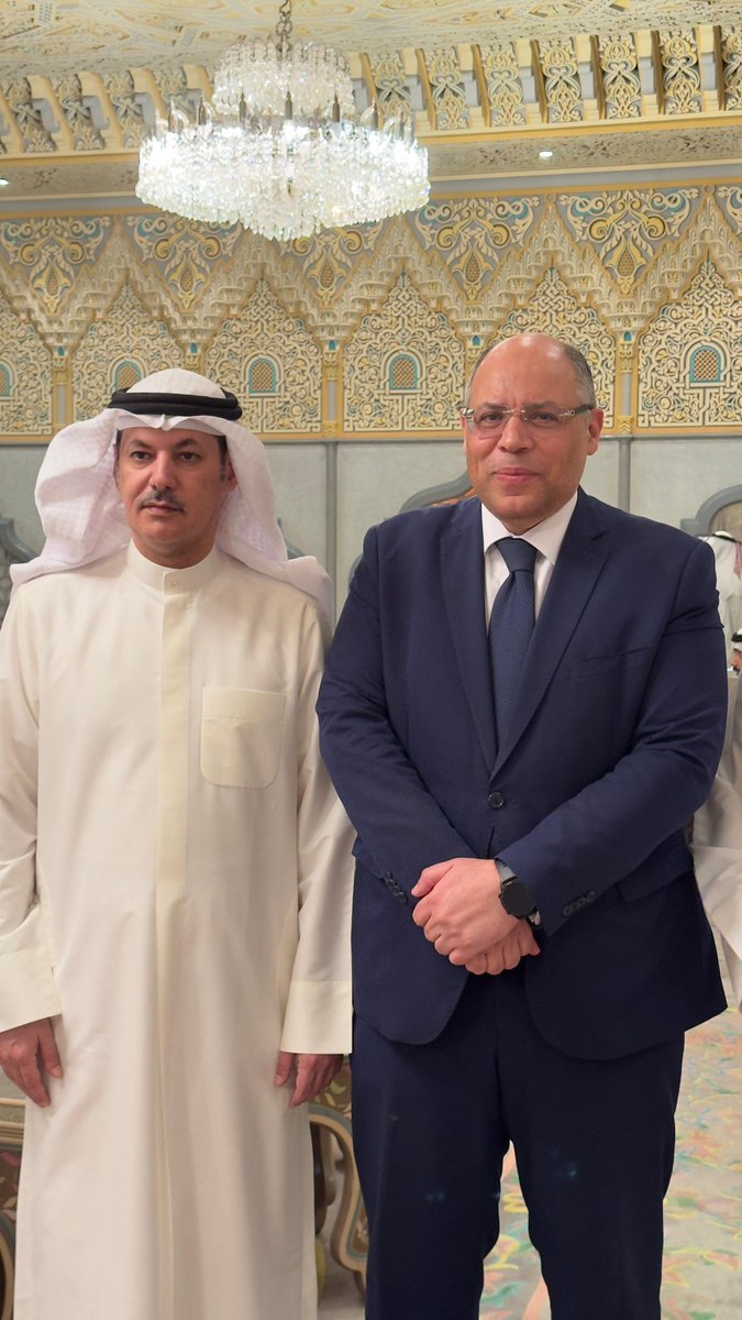 زيارة سعادة سفير جمهورية مصر العربية لدى دولة الكويت ، لديوان أمير قبيلة العوازم / فلاح عيد بن جامع .
#الكويت