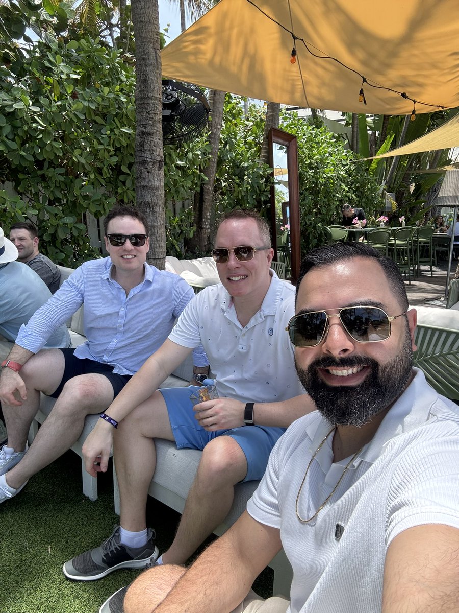 erfffi's tweet photo. @SuperteamCAN lunch with @KevGCallahan and @RandomTask555 https://t.co/wbvrVtHXE2