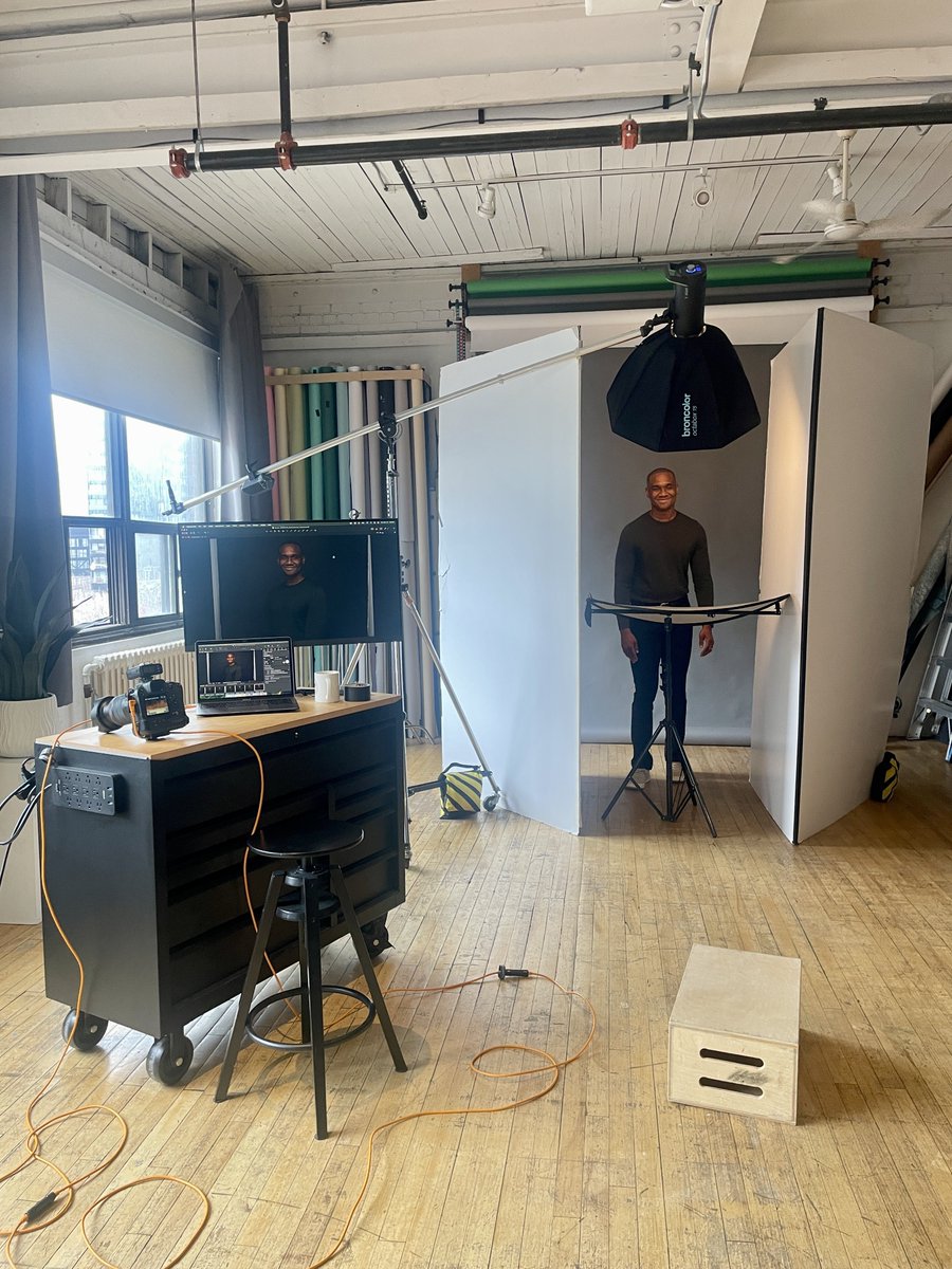 Headshots_TO's tweet image. Danny, Founder of #HarrisonStaffing, came in nervous and left with 3 polished looks ready for his website, #LinkedIn, socials &amp;amp; marketing. 

That transformation never gets old! 📸🤝

Book yours at HeadshotsTO.com 

#CorporateHeadshots #TorontoPhotographer