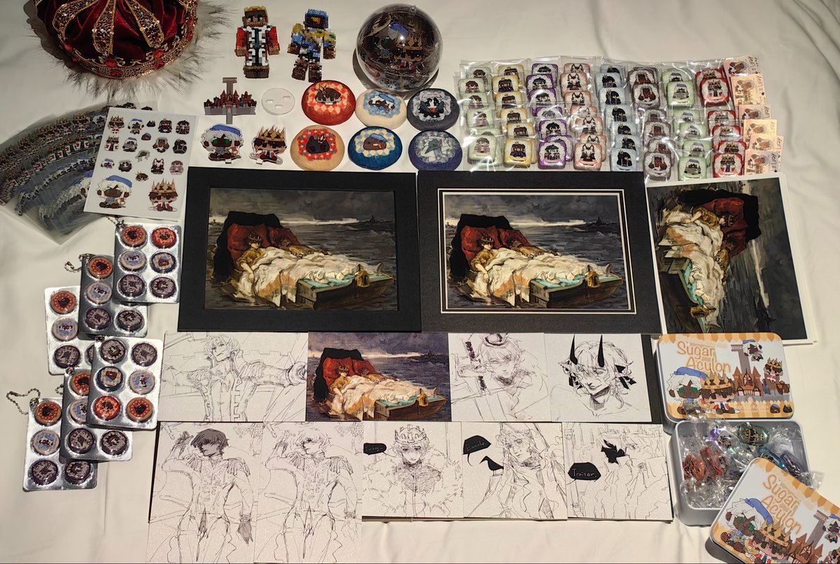 Kyabia162's tweet photo. 我制作的comicup32无料，皇冠的布料和仿制皮毛部分是我亲手缝制的。在漫展中遇到了4位同好并赠送了这些东西，希望之后可以遇到更多喜欢statesmp特别是aculon lore的朋友
#mcyt #comicup32 #afreakinturkey #elanuelo #fluixon #aculon #outlyingcrow https://t.co/CjxalA76kt