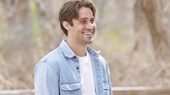 Read More: Greg Grippo Biography: Siblings, Religion, YouTube, Net Worth, TV Shows, Age, Girlfriend, Ethnicity, Height article.thecityceleb.org/TSNhrD