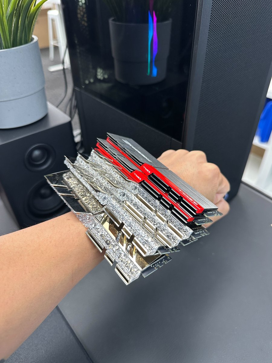 NZXT tweet media
