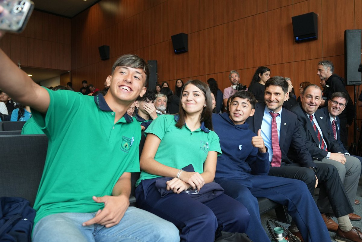 Maximiliano Pullaro tweet media