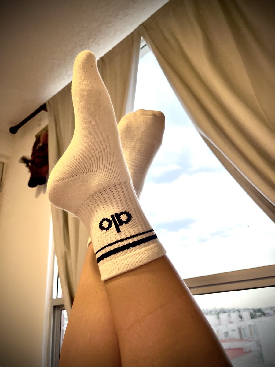 Sweet Feet tweet media