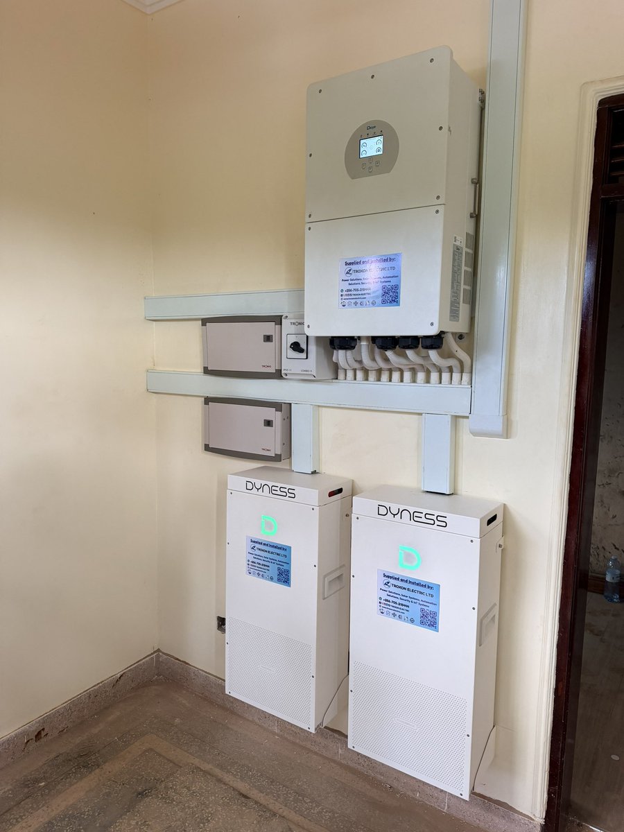 Solar Solutions for 100% of all your loads from Troxon Electric, powered by LiFePO4 batteries, N-type monocrystalline panels, and smart hybrid inverters. Our setups ensure you are totally energy independent.

Our solution integrates into your already existing wiring, allowing