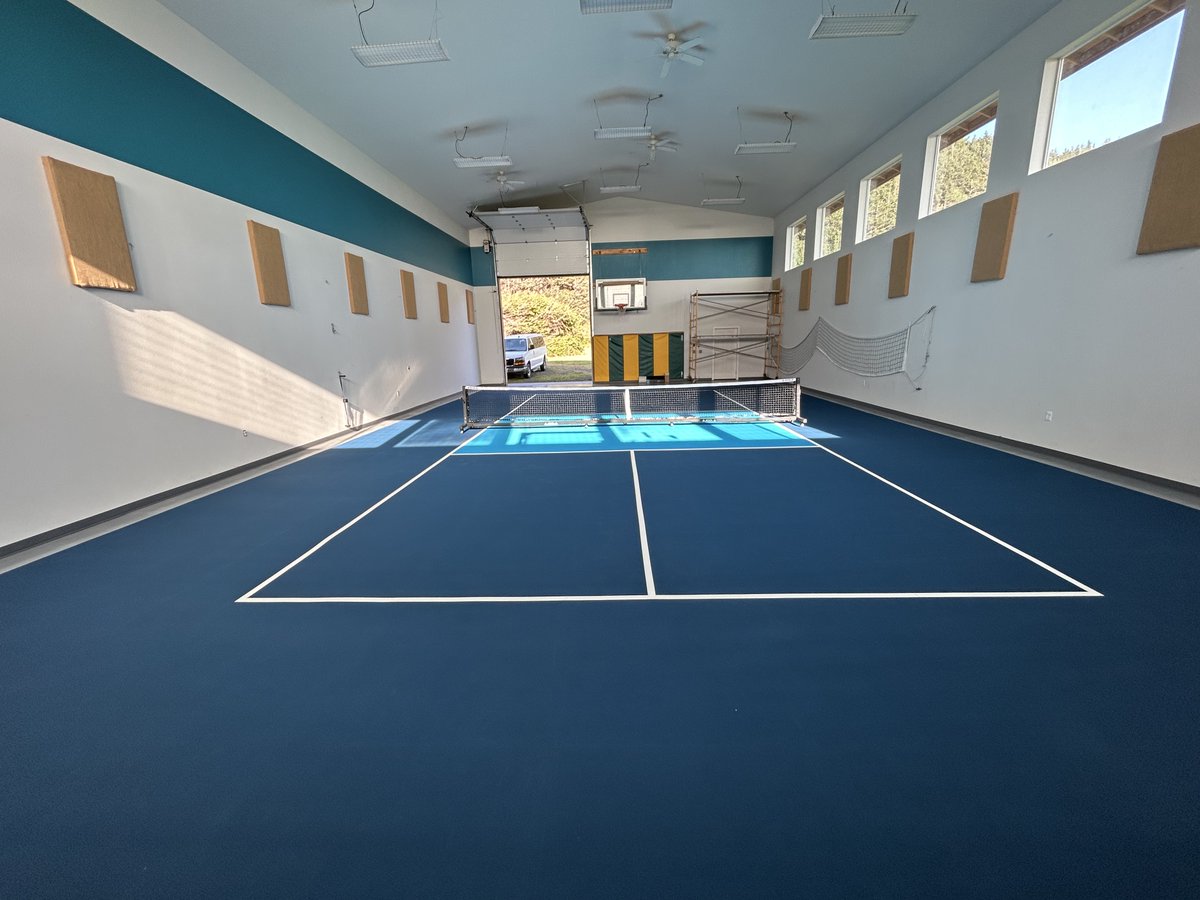 _pickleroll_'s tweet image. Transformation Tuesday 🔄 New install in Oregon. Swipe to see the before ➡️

#TransformationTuesday #PickleRoll #Pickleball #NewInstall