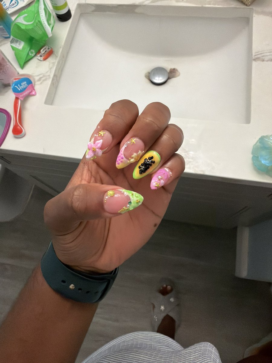 atheniaUGC's tweet image. 2026 is the year that I wanted to upgrade my nail art skills, and so far, they haven’t disappointed!

📧Atheniaanderson@gmail.com

#UGCCreator #UGC #UGCCommunity