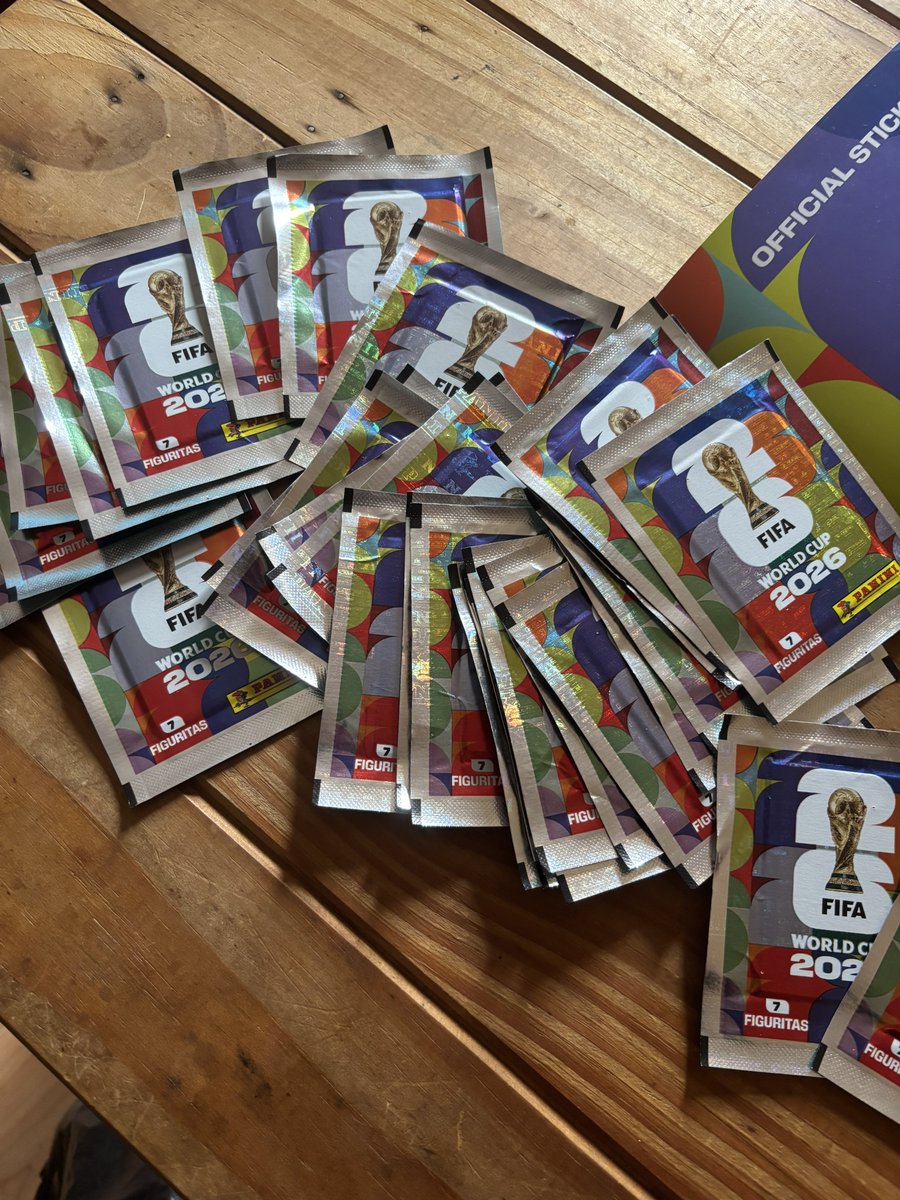CAPArgento__'s tweet photo. la cantidad de paquetes que compre, puede calificar como ludopatia esto https://t.co/StsNJjgkRu