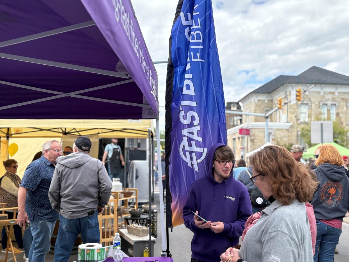 fastbridgefiber's tweet photo. This past Saturday, our team sponsored and attended the Danville Spring Fling!☀️🌷
Thank you so much for having us!

#InternetServiceProvider #ISP #FastBridgeFiber #FiberInternet #DanvillePA https://t.co/WBcZQm9fR8