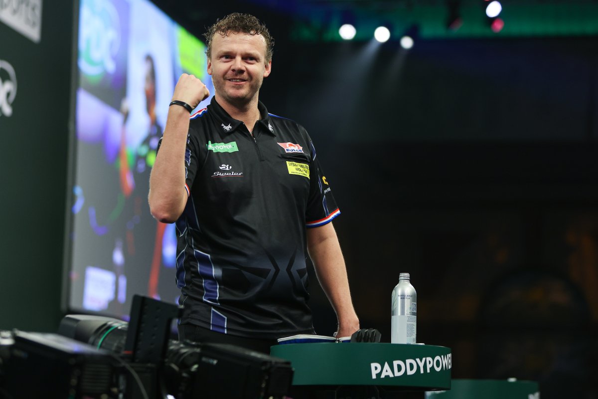 dartfreakz's tweet image. 🎯 Richard Veenstra gooide in Hildesheim zijn eerste officiële PDC-negendarter! De Nederlander gooide tegen Weber de klassieke leg en haalde later ook nog de L8 🇳🇱🔥 Lees meer op Dartfreakz.nl -&amp;gt; -&amp;gt; dartfreakz.nl/pdc2/video-ric…

@BullsDartsNL @Richardflyers #pdc #9darter