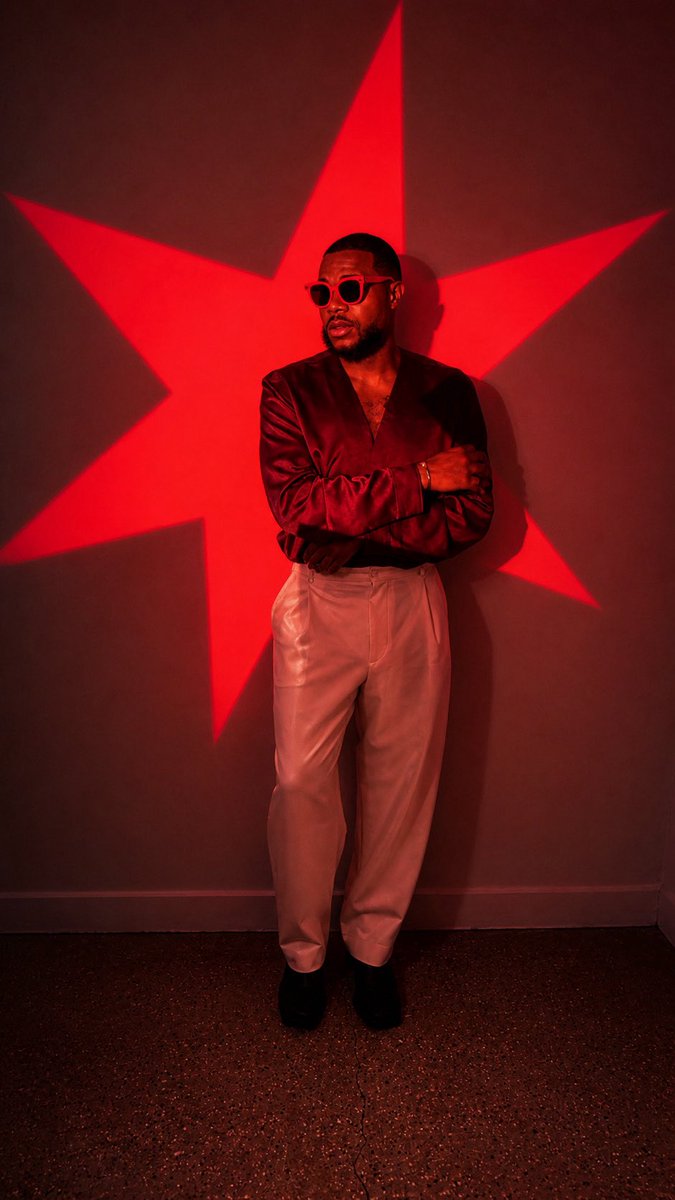 PoeticallyF_'s tweet photo. I don’t follow the light, I’m the reason it turns red. 🔴

#redhot #fypシ❤️💞❤️ #energy #gentleman #themoment https://t.co/PHCuCyj3Ll