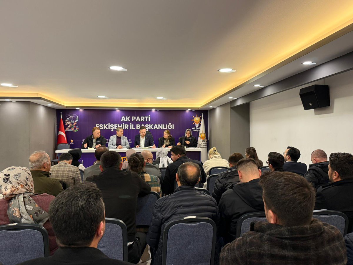 aktepebasii's tweet photo. Haftalık olağan yönetim kurulu toplantımız;
İlçe Başkanımız Serhat Tunç başkanlığında gerçekleştirildi.

����Ak Parti Seninle #Tepebaşı https://t.co/jjk7pHPJdh