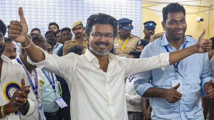 IndiaToday's tweet image. #Congress extends support to #Vijay's #TVK for government formation in Tamil Nadu, wants power sharing: Sources

Read: intdy.in/up4134
