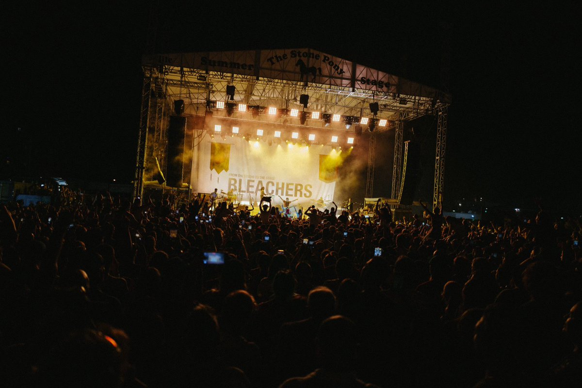 bleachersmusic's tweet photo. bleachers returns to asbury park, new jersey for the eighth annual @sotcfestival festival.

joined by @realestateband @thetoadies @graceives4u @anniedirusso @bikeroutesnj // tickets on sale now — https://t.co/AMJKPgx4KH 🍅 https://t.co/Pnt67k30Io