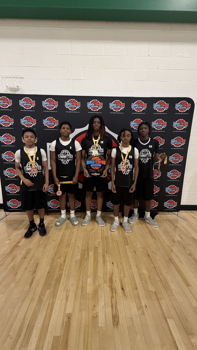 1amarcoleman_'s tweet photo. Good Weekend in Mattoon IL
4-0 15U Record &amp; Championship
Thank @BTHoopsNation and Fully Committed Elite https://t.co/WFhv0R06So