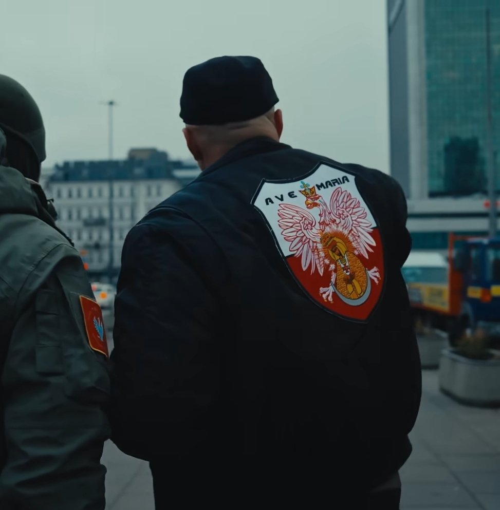 ᵖᵃʳᵒᵈʸ BRON🦁🍊 tweet media