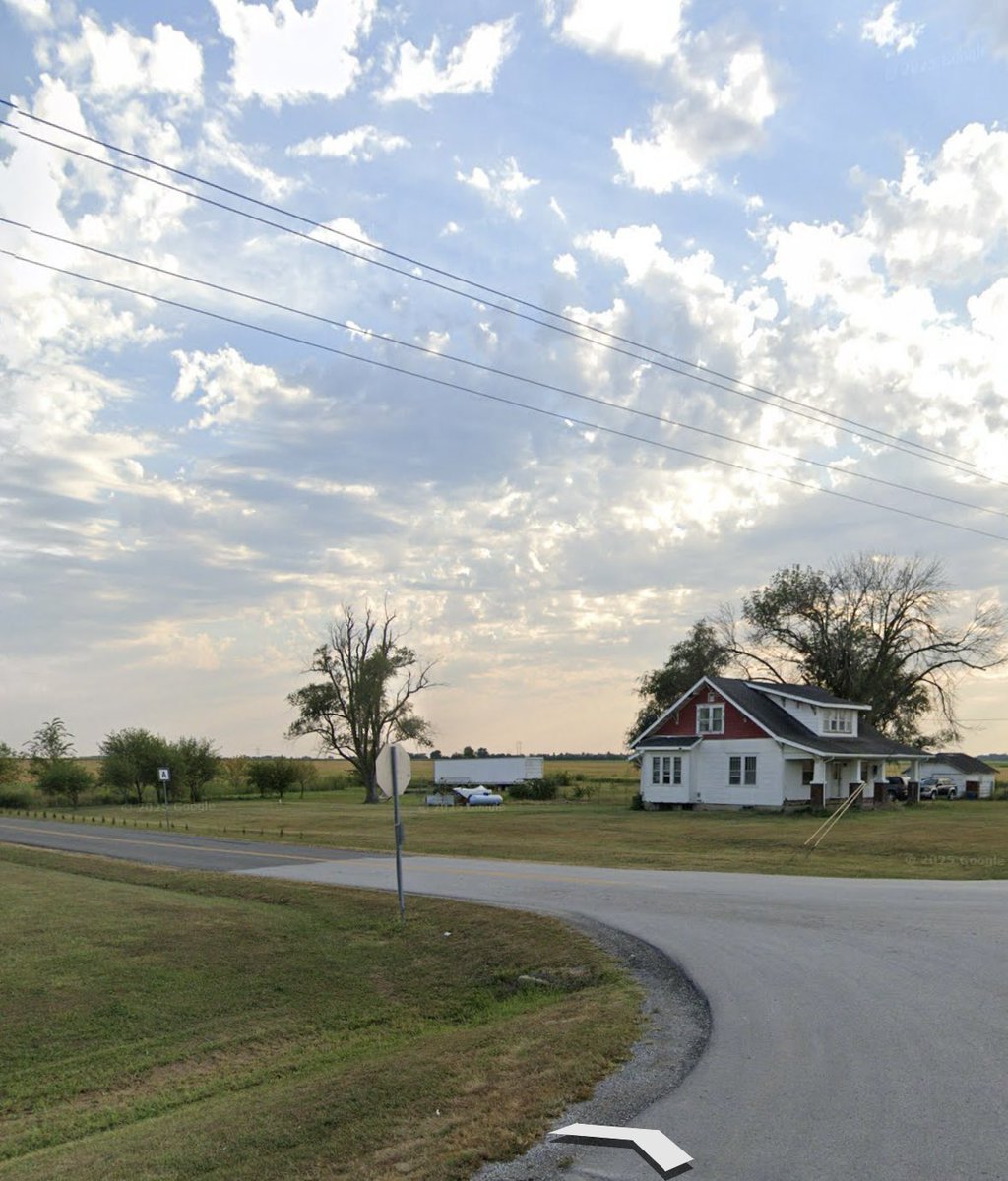 gavin_spoor's tweet image. We haven’t just lost farmers in the past 50 years, we’ve lost farms. 

What used to be a homestead raising four different kinds of livestock, three kinds of forage crops, and a few acres of grain in 15 different fields is now a perfectly manicured 160 acres of soybeans.