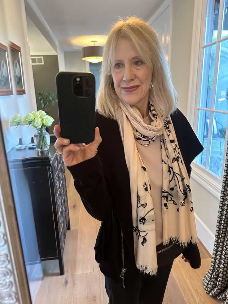 Louise Harris tweet media