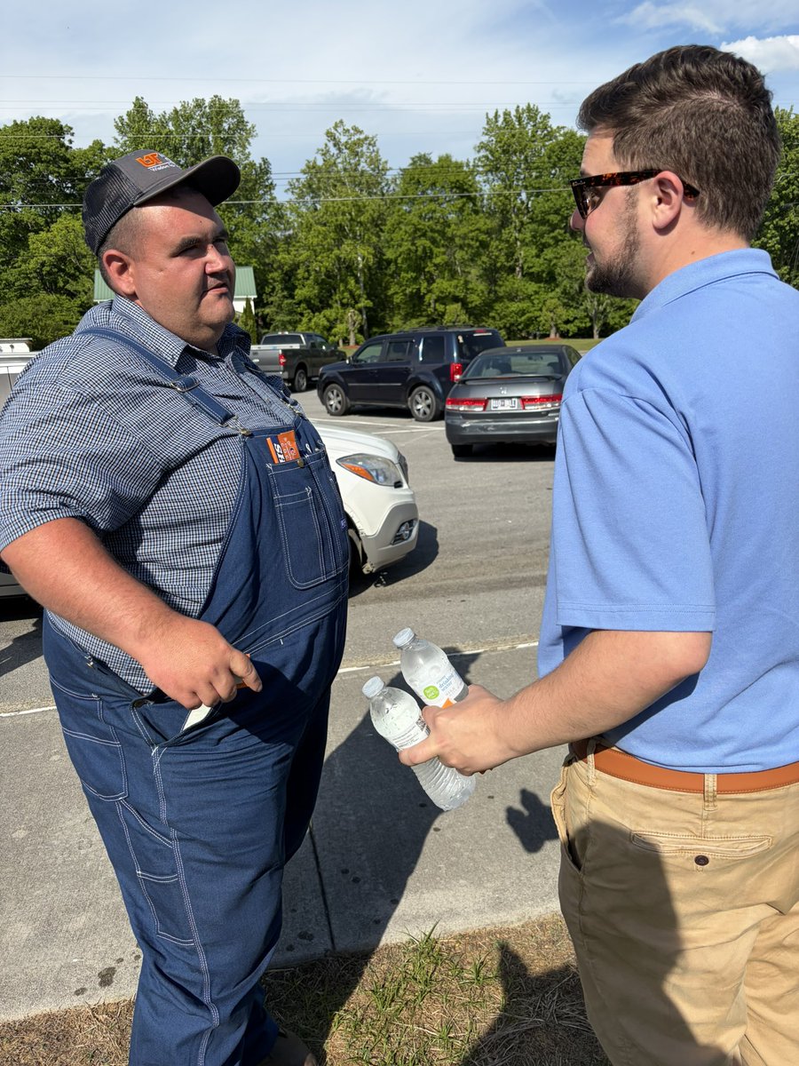 KDCodyTN's tweet photo. An eventful day at the polls of HD11! @KatilynWebb &amp; I took water to every precinct in Cocke, Jeff, and Hamblen counties &amp; met passionate voters at each one.

Best of luck to all the candidates in all 3 counties tonight! 🇺🇸#VoteKennyCody26 #EnergyAndEffort https://t.co/CTCagX9iy3