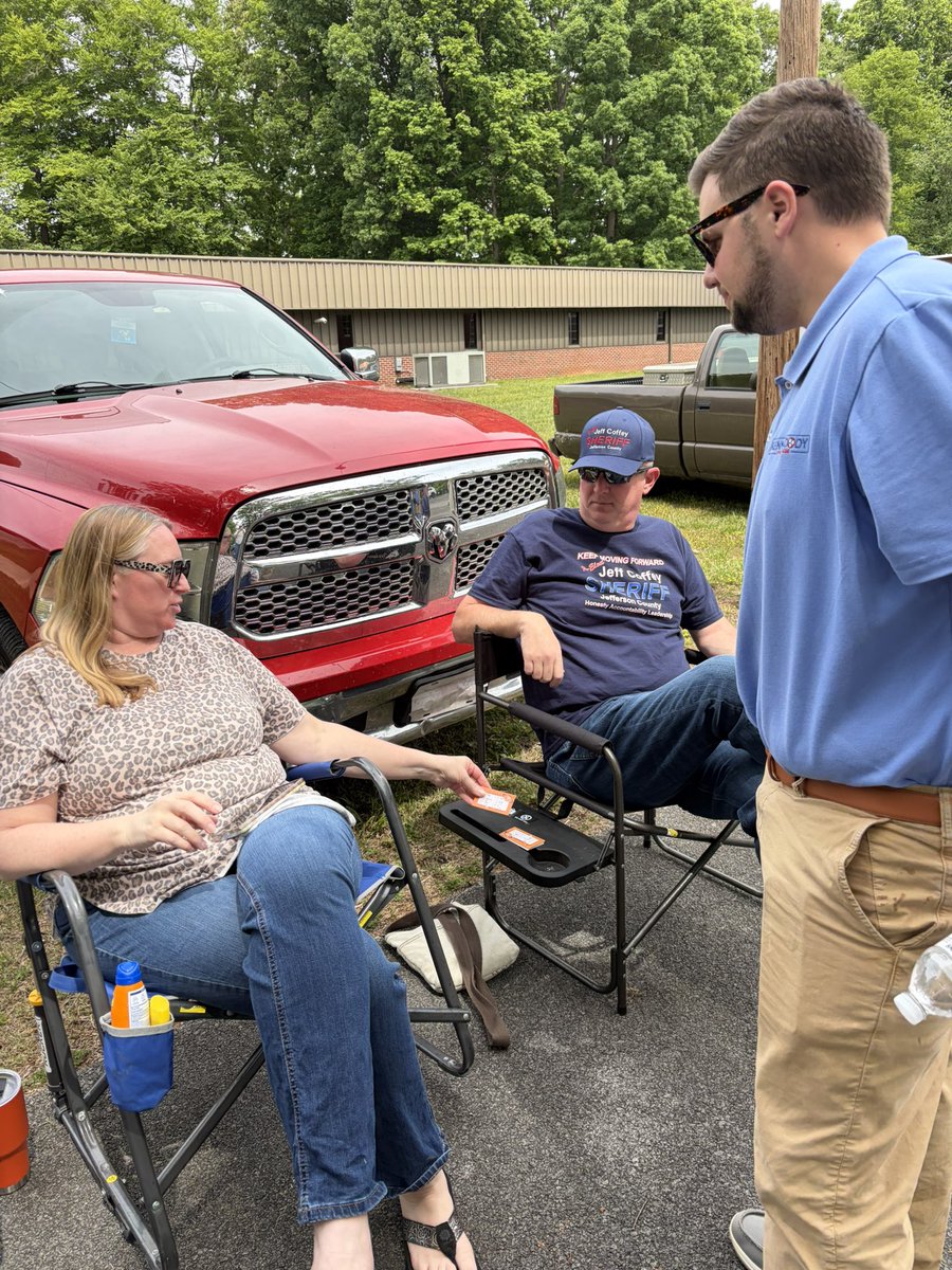 KDCodyTN's tweet photo. An eventful day at the polls of HD11! @KatilynWebb &amp; I took water to every precinct in Cocke, Jeff, and Hamblen counties &amp; met passionate voters at each one.

Best of luck to all the candidates in all 3 counties tonight! 🇺🇸#VoteKennyCody26 #EnergyAndEffort https://t.co/CTCagX9iy3