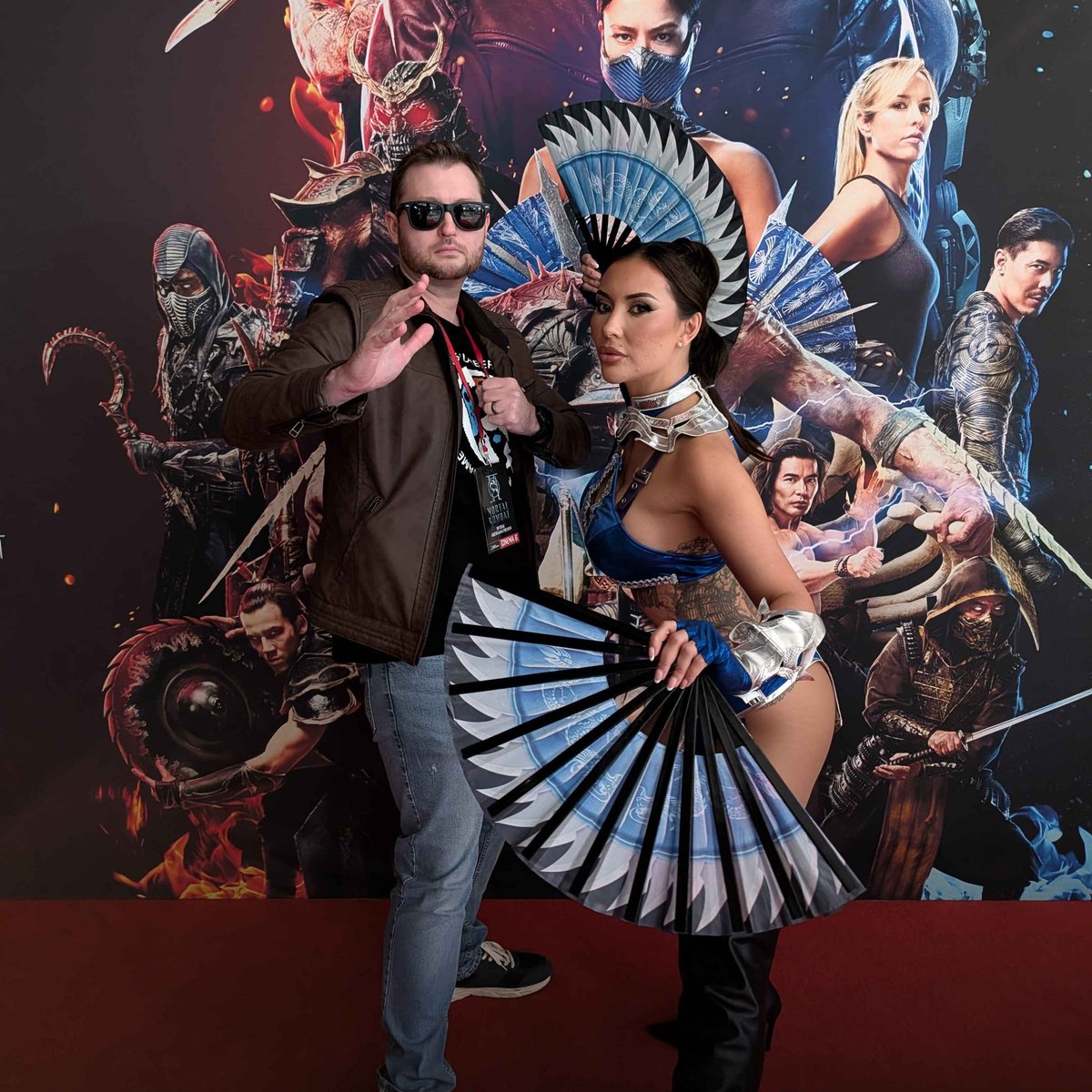 Qualbert1's tweet photo. Round 2... FIGHT! 🤜

Made here in Queensland, @CapTrophyHunter was at last night's premiere for Mortal Kombat II. Even ran into Johnny Cage (aka Karl Urban) and walked away with his iconic shades.

Is the sequel a fatility? Find out in our review soon on https://t.co/Dg4VaD3DAr! https://t.co/UKQlbyWxFs