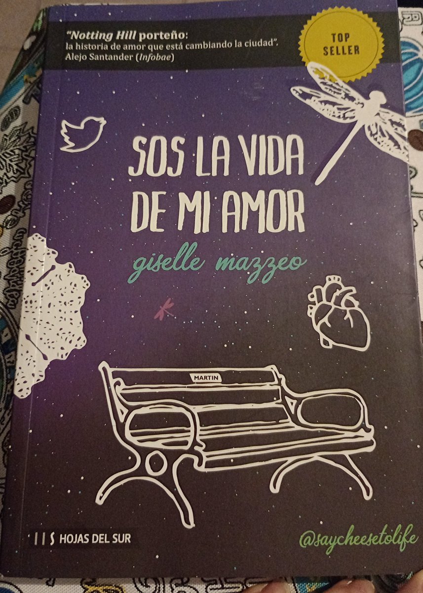 Rommy_BA's tweet photo. Hola @saycheesetolife, lo compré en la Feria del Libro y lo leí en una tarde. Hermoso  ≽༏≼ 💙 https://t.co/VUcS62fPuQ